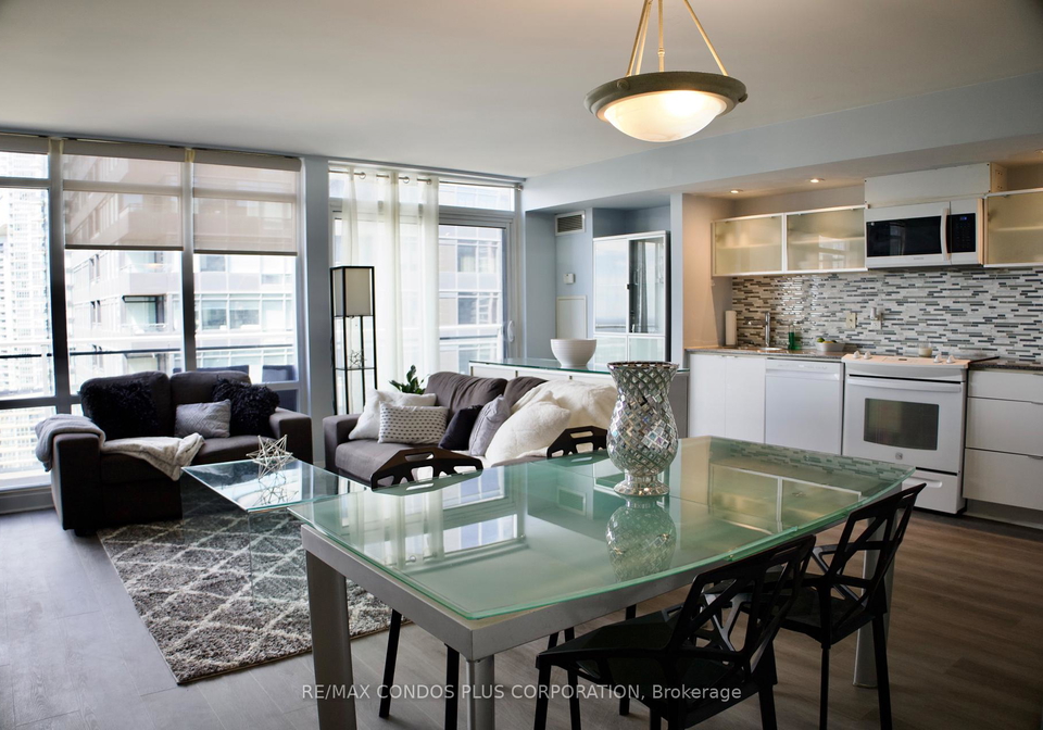 4k-spadina-avenue-toronto-ontario-c13120564