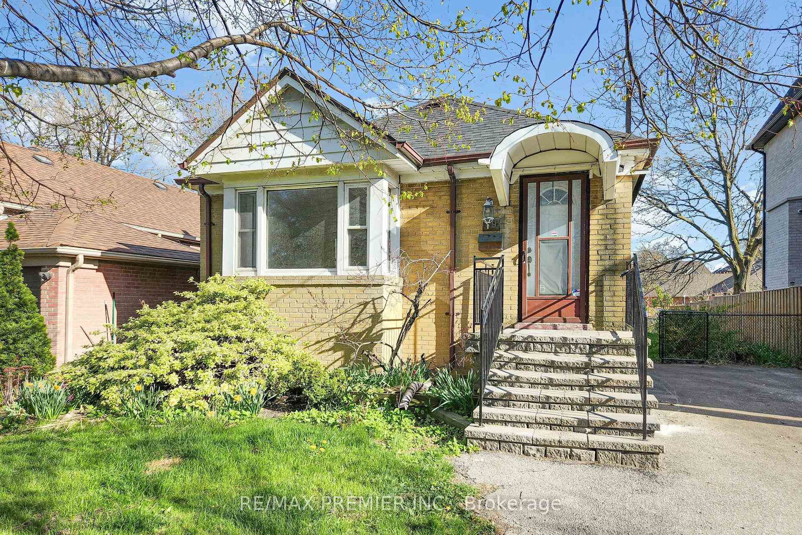 89-burncrest-drive-toronto-ontario-c13120768