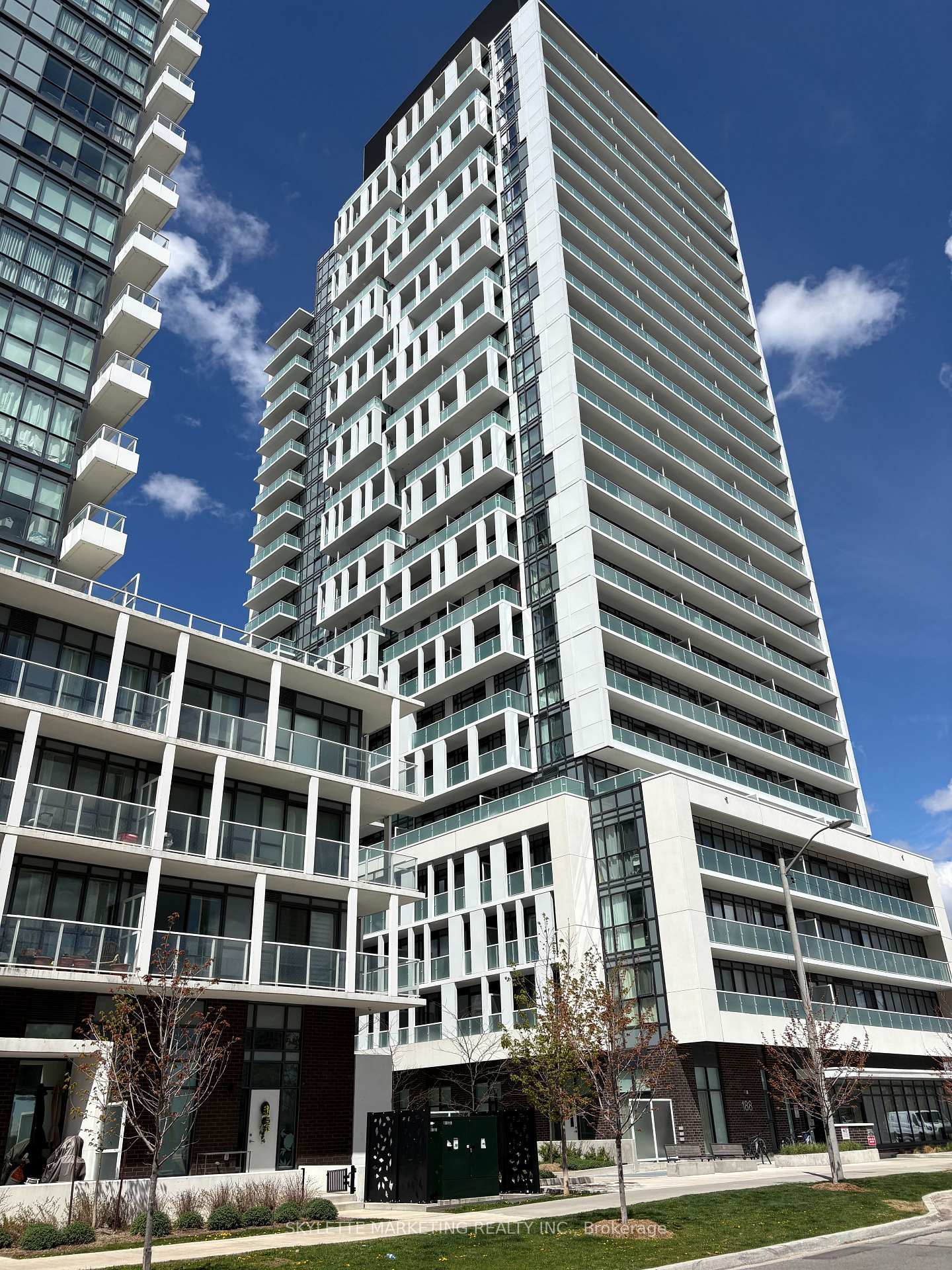 188-fairview-mall-drive-north-york-ontario-c13120900