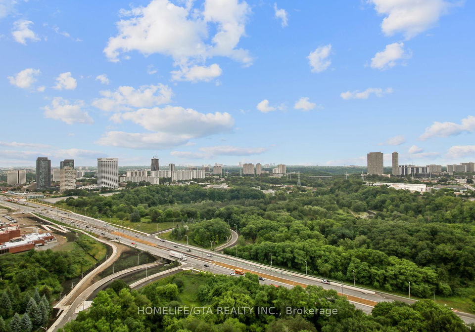 30-inn-on-the-park-drive-north-york-ontario-c13120936