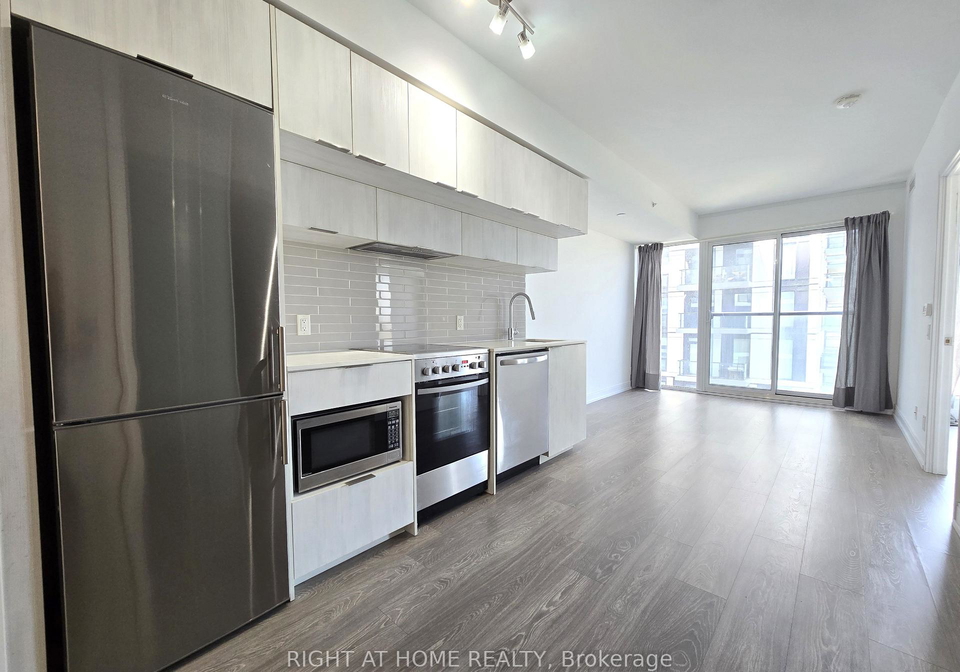 181-dundas-street-e-toronto-ontario-c13121028
