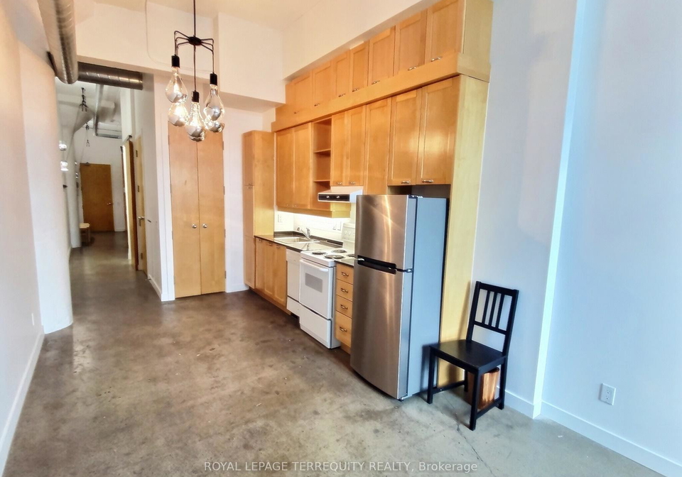 155-dalhousie-street-toronto-ontario-c13121304