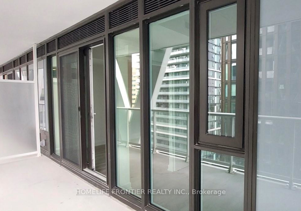 230-simcoe-street-toronto-ontario-c13121340
