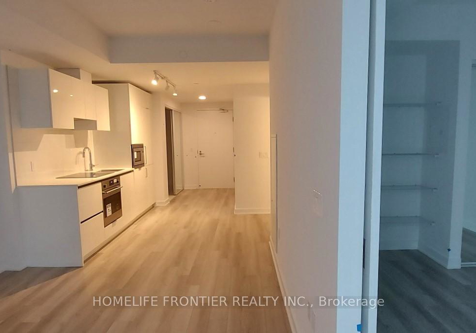 230-simcoe-street-toronto-ontario-c13121340