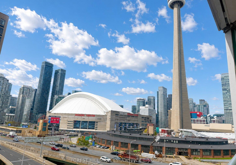 230-queens-quay-w-toronto-ontario-c13121464