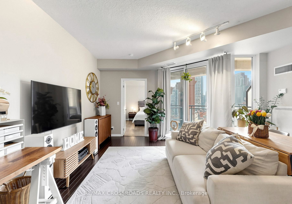 35-hayden-street-toronto-ontario-c13121512
