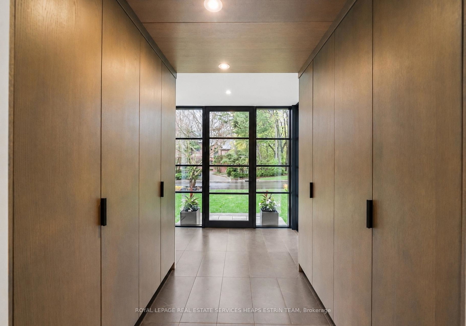 1-moorehill-drive-east-york-ontario-c13121530