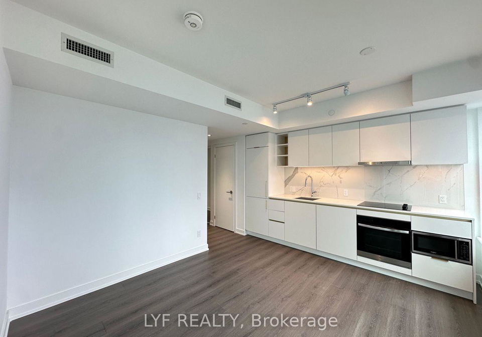 8-wellesley-street-w-toronto-ontario-c13121594