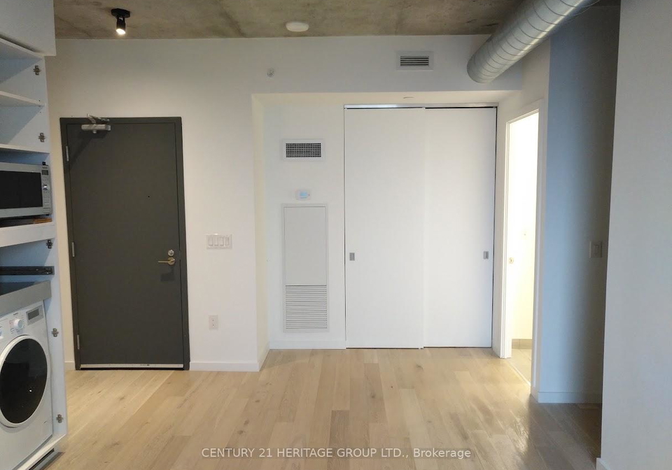 170-bayview-avenue-toronto-ontario-c13121604