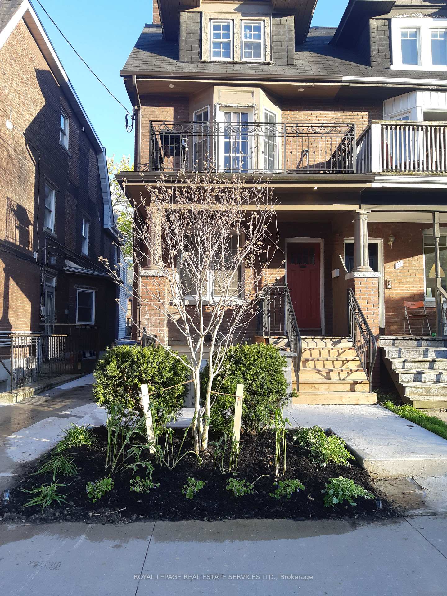 33-dupont-street-toronto-ontario-c13121774