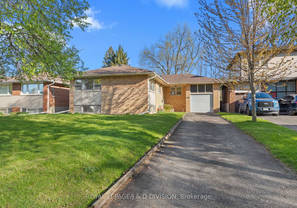 123-betty-ann-drive-toronto-ontario-c13121784