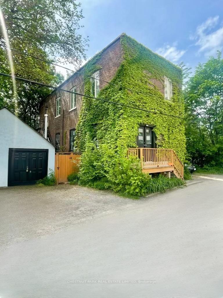 156-sussex-mews-toronto-ontario-c13122060
