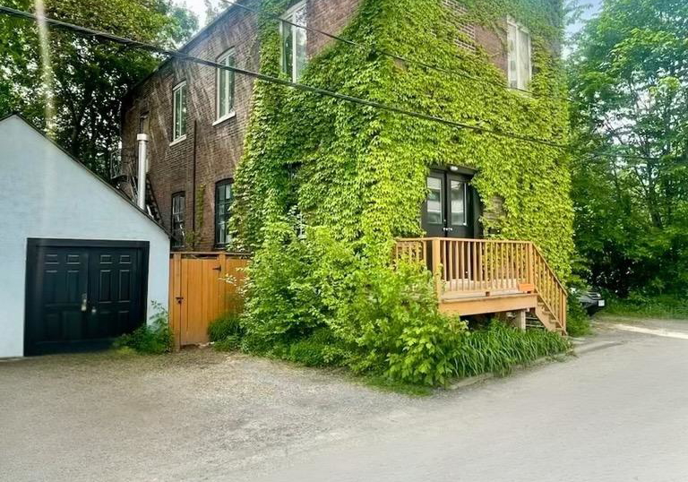 156-sussex-mews-toronto-ontario-c13122060