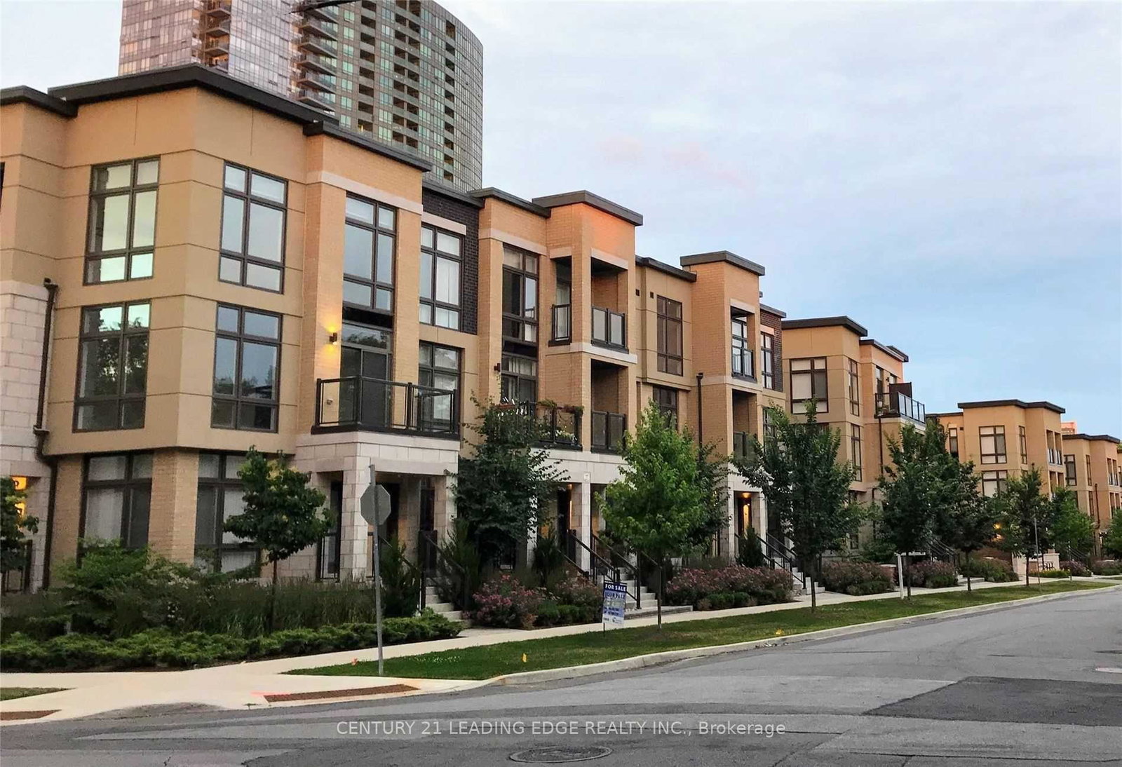 11-eldora-avenue-toronto-ontario-c13122148