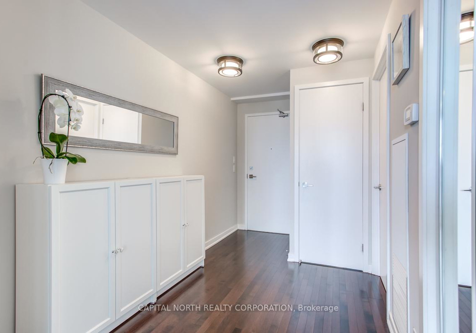 14-york-street-toronto-ontario-c13122280
