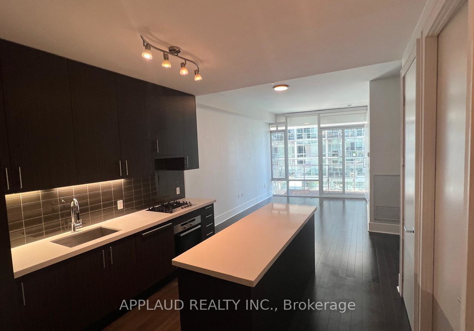 29-queens-quay-e-toronto-ontario-c13122400