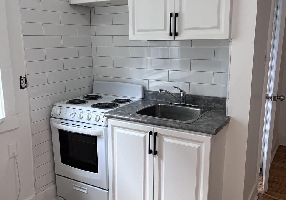 44-huntley-street-toronto-ontario-c13122536