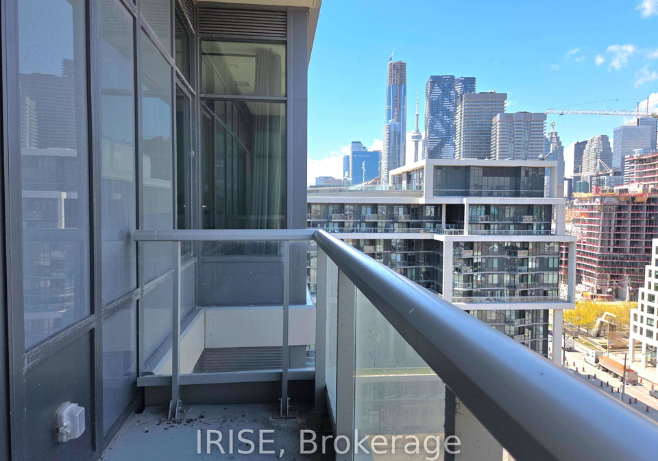 1-edgewater-drive-toronto-ontario-c13122564