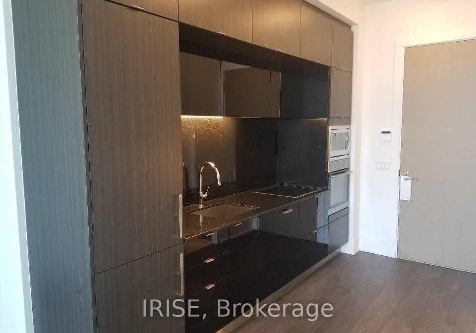 1-edgewater-drive-toronto-ontario-c13122564