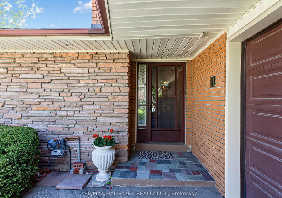 11-sutcliffe-drive-north-york-ontario-c13122654
