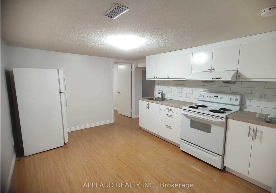 17-marowyne-drive-north-york-ontario-c13122708