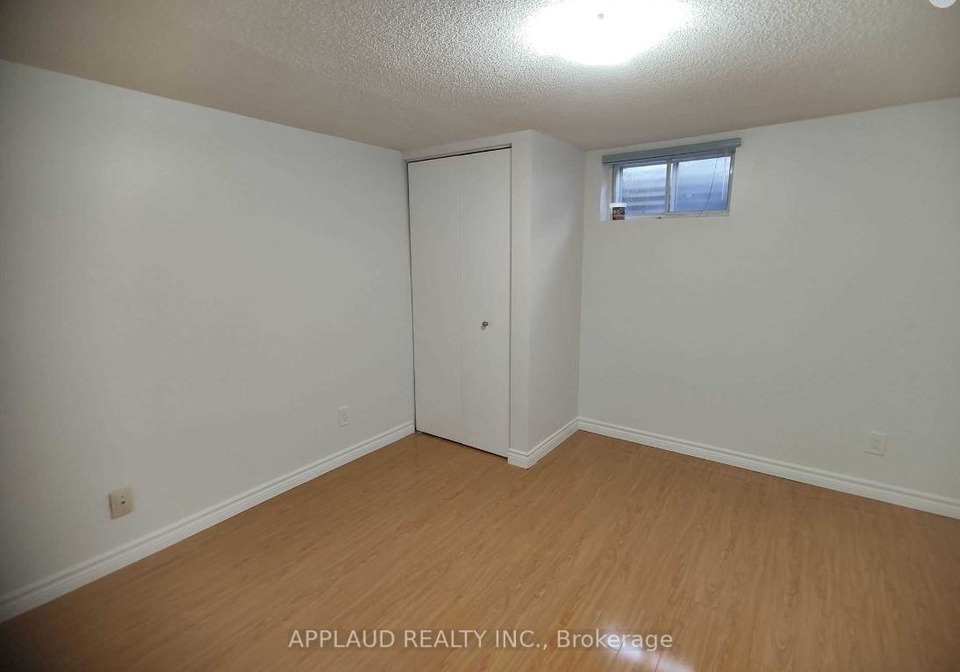 17-marowyne-drive-north-york-ontario-c13122708