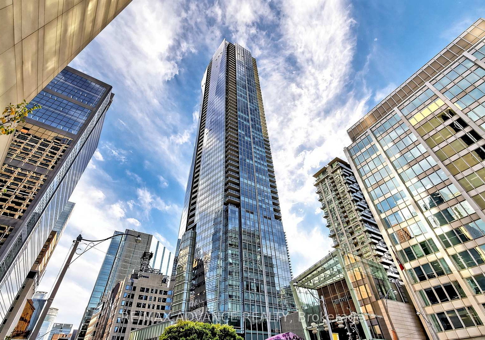 180-university-avenue-toronto-ontario-c13122918