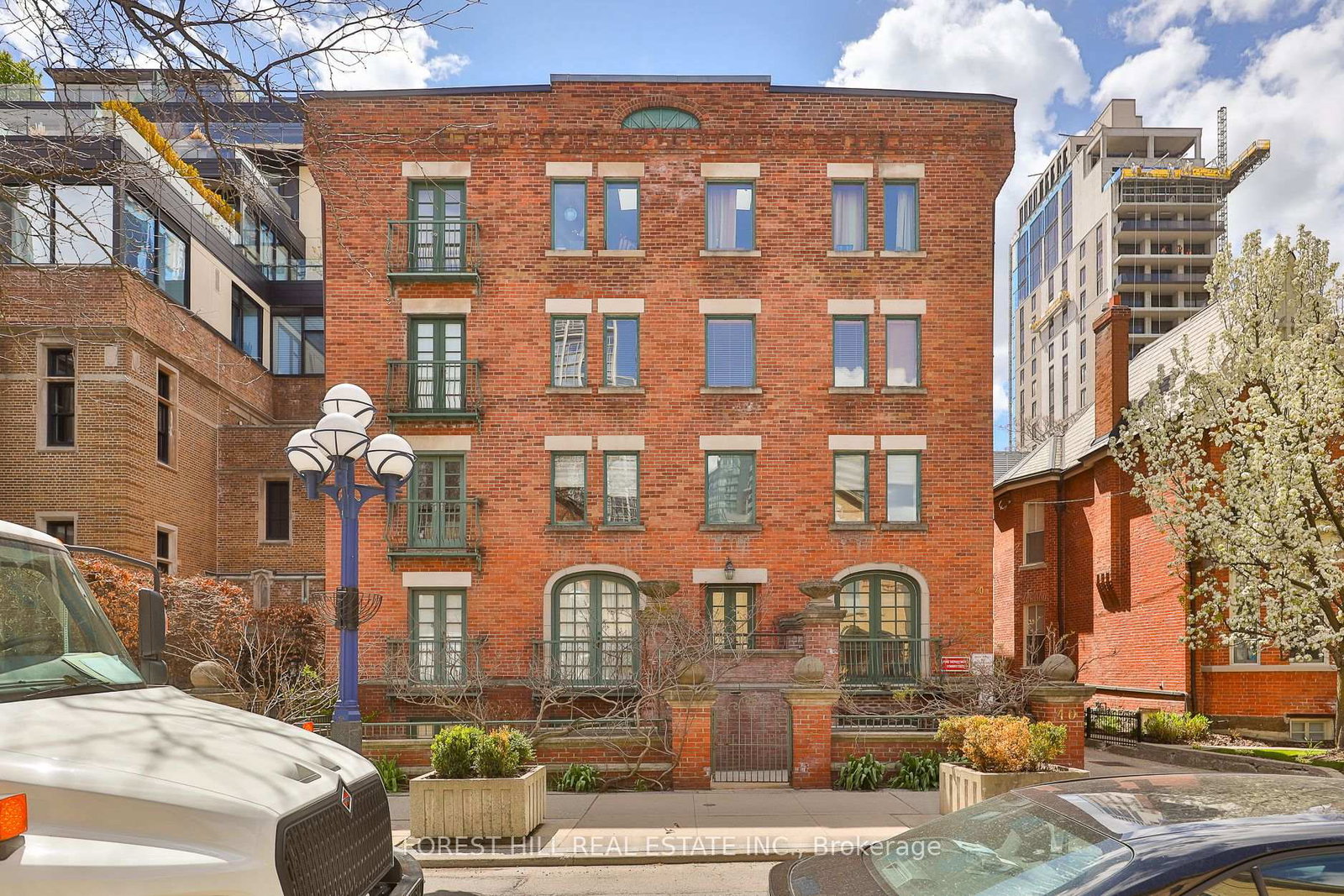 40-hazelton-avenue-toronto-ontario-c13122956