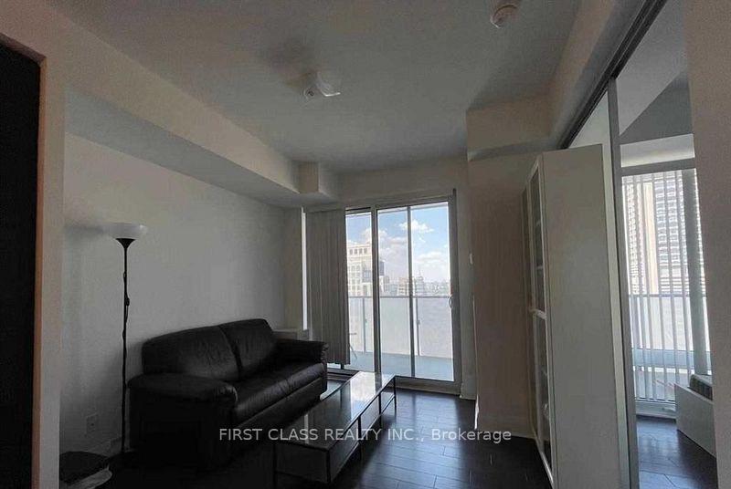 1080-bay-street-toronto-ontario-c13123038