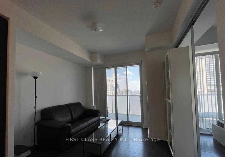 1080-bay-street-toronto-ontario-c13123038