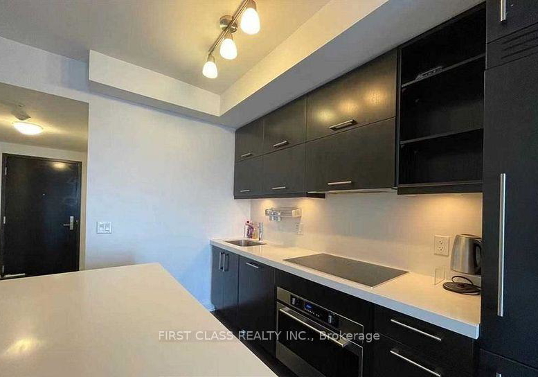 1080-bay-street-toronto-ontario-c13123038