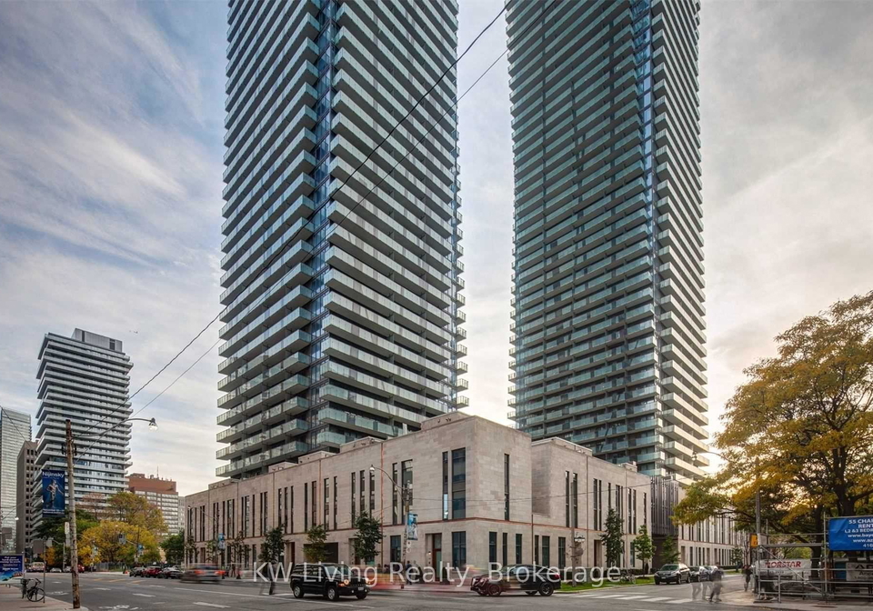 1080-bay-street-toronto-ontario-c13123054