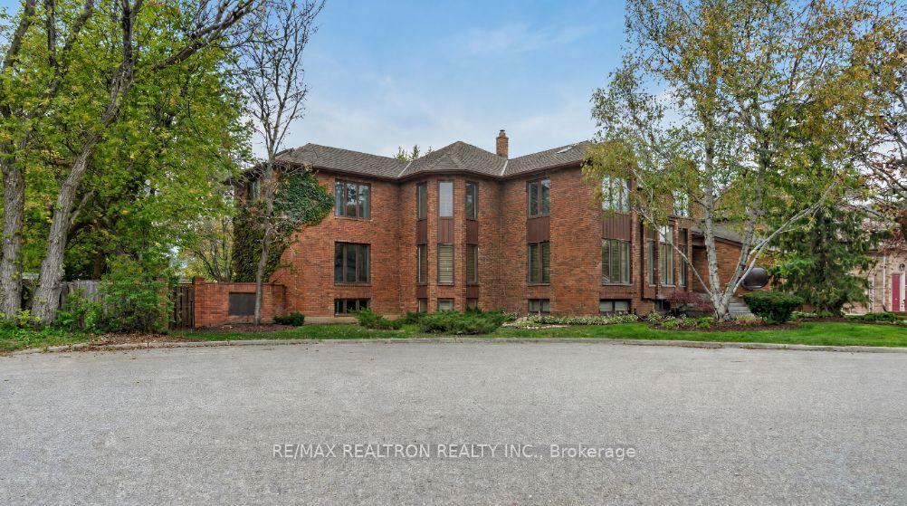 15-sunforest-court-toronto-ontario-c13123208