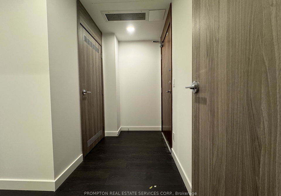 18-esther-shiner-boulevard-north-york-ontario-c13123312