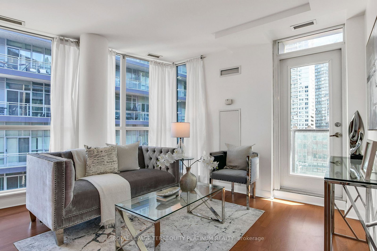600-fleet-street-toronto-ontario-c13123438