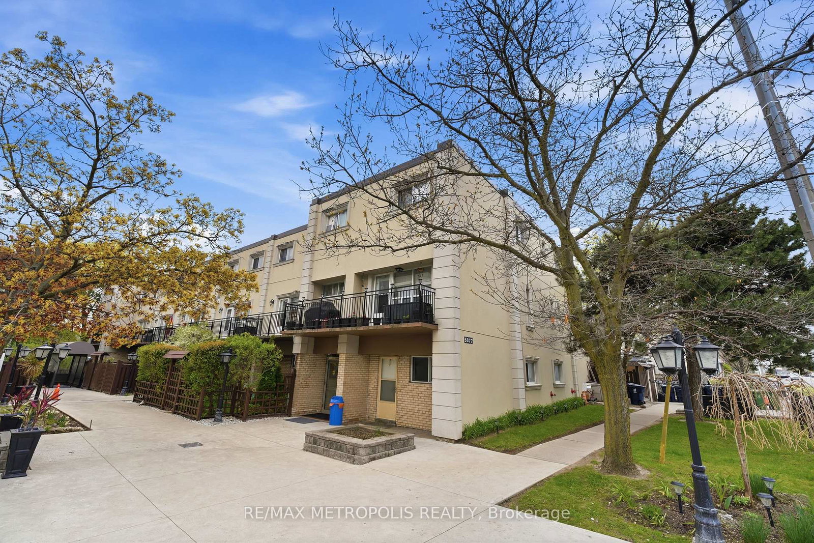5877-bathurst-street-toronto-ontario-c13123674