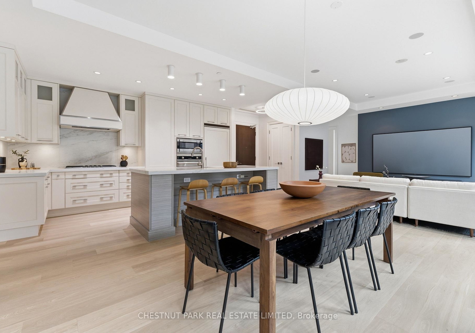 77-charles-street-w-toronto-ontario-c13124012