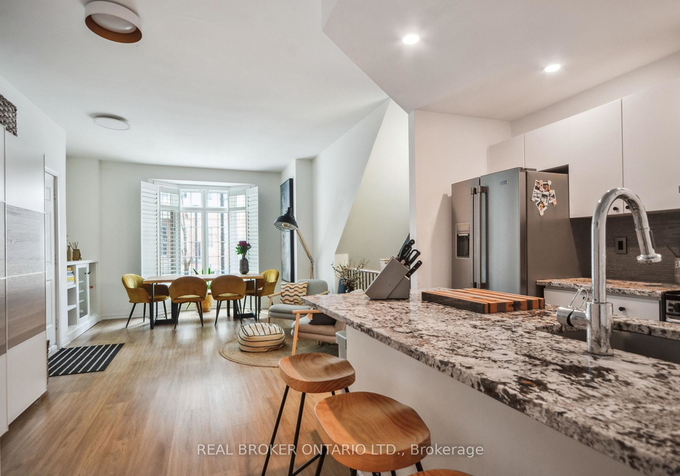 11-niagara-street-toronto-ontario-c13124046