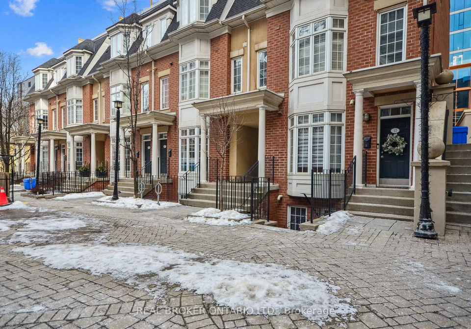 11-niagara-street-toronto-ontario-c13124046