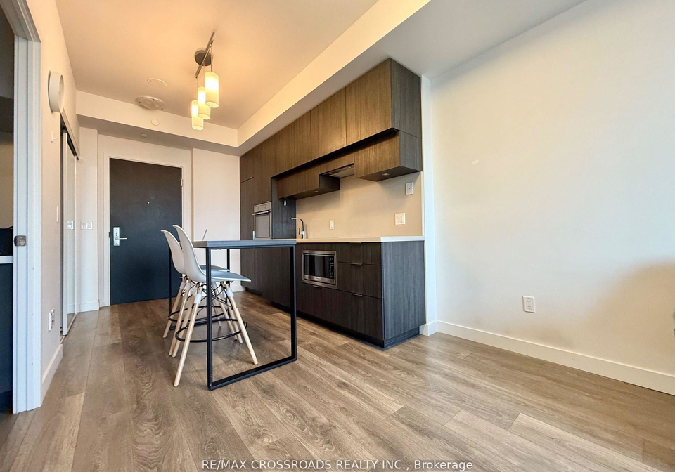 8-eglinton-avenue-e-toronto-ontario-c13124284