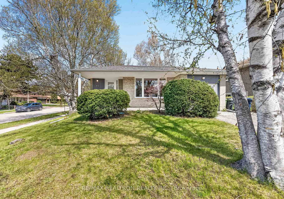 40-threadneedle-crescent-north-york-ontario-c13124554