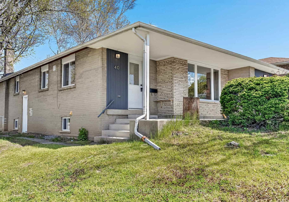 40-threadneedle-crescent-north-york-ontario-c13124554