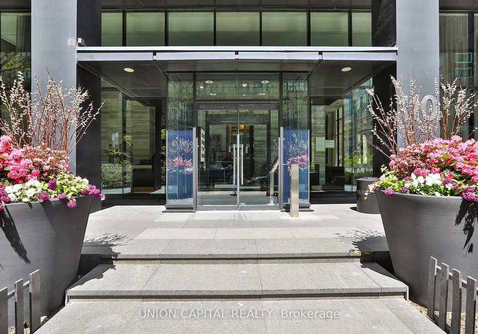 110-charles-street-e-toronto-ontario-c13124576