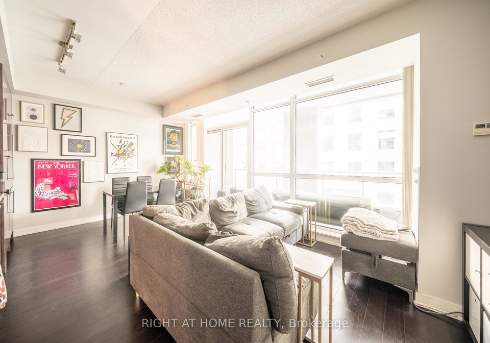 199-richmond-street-w-toronto-ontario-c13124866