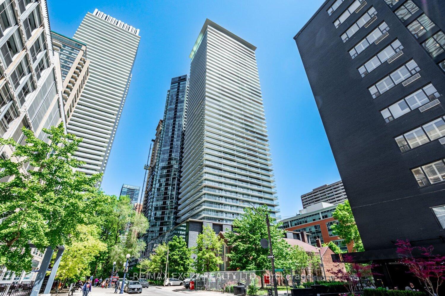 33-charles-street-e-toronto-ontario-c13125044