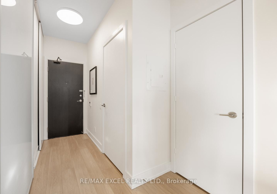 33-charles-street-e-toronto-ontario-c13125044