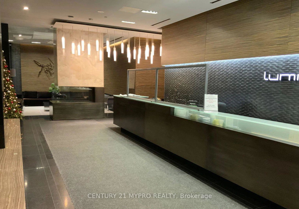 770-bay-street-toronto-ontario-c13125140