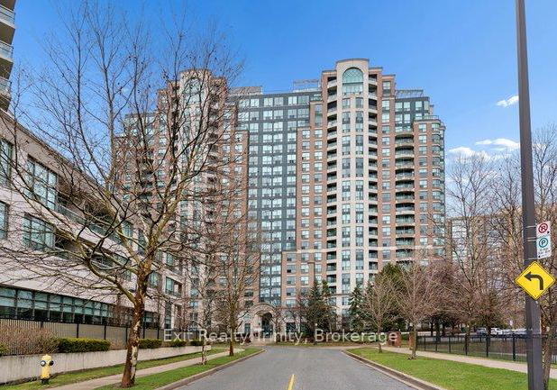 23-lorraine-drive-toronto-ontario-c13125432