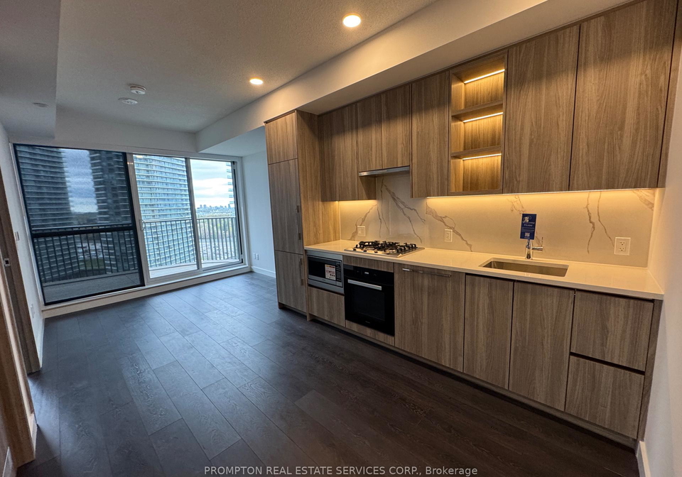 18-esther-shiner-boulevard-north-york-ontario-c13125498