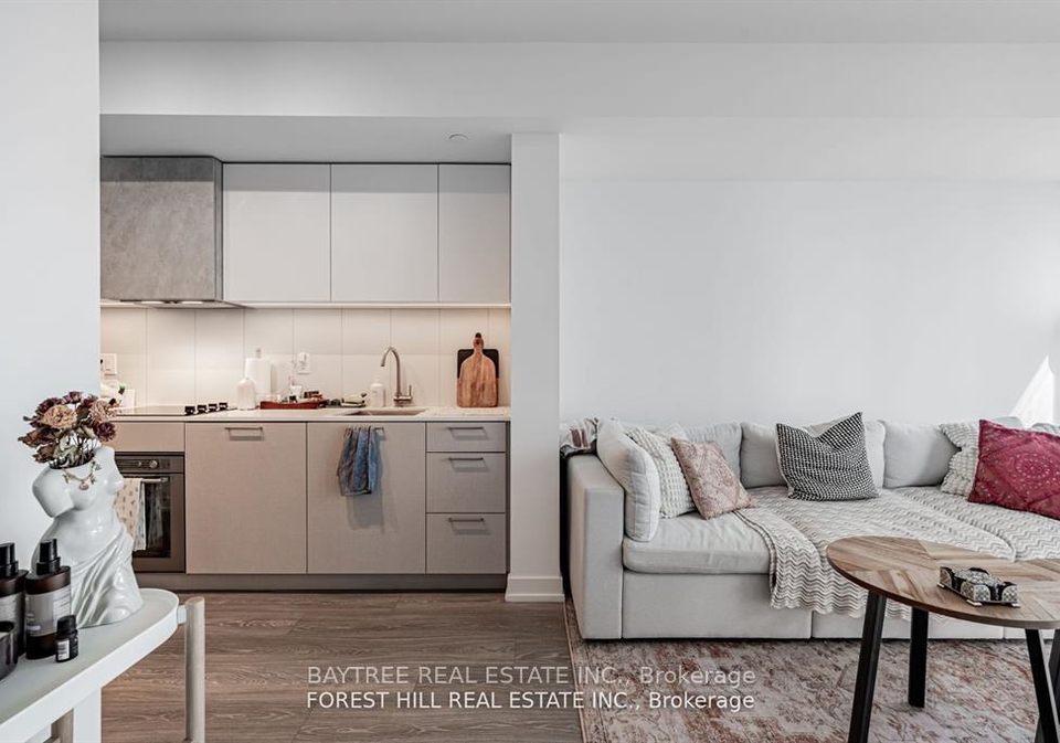 19-western-battery-road-toronto-ontario-c13125744